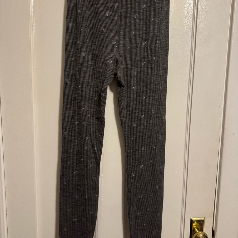 Soft Rib Gray Leggings - Picture 4 of 4